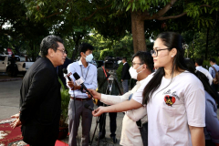 E49D1895-4DAF-4A11-A587-4ACD7032A879